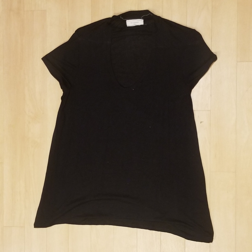 MACY's black tee with front cutout